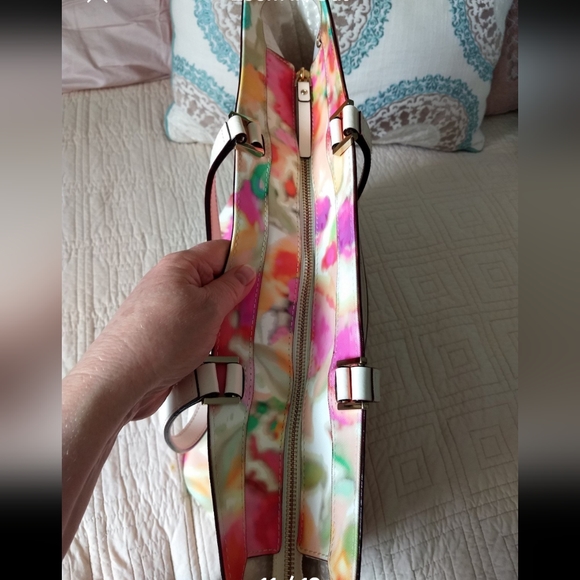 Kate Spade New York Large Vegan Leather City Streets Spring Floral Tote Handbag - Picture 3 of 12